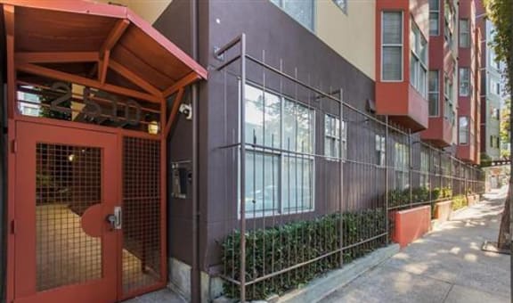 Ellis Court Apartments property image