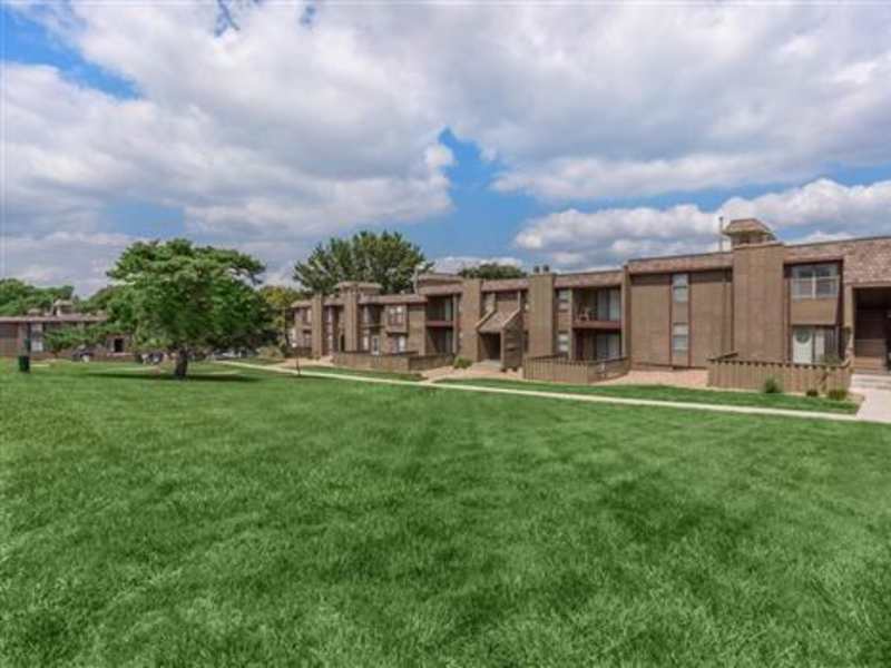Exterior view of Fiesta Square Apartments & Townhomes community