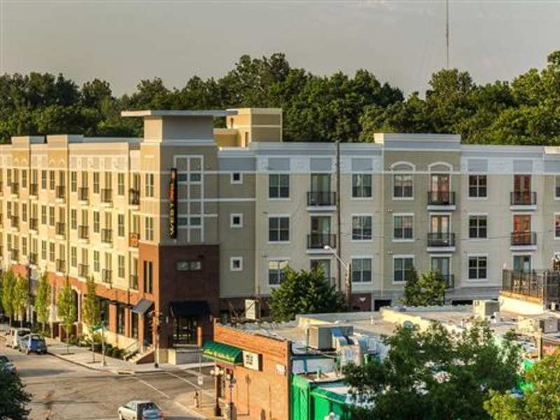 Exterior view of West 39th Street apartment community