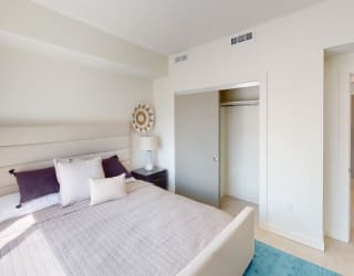 full bed at Paperbox Lofts, Utah