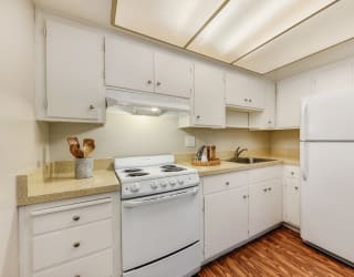 Kitchen at FAYETTE ARMS, MOUNTAIN VIEW