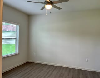 E1 Bedroom