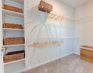 Walk-In Closets in South Austin 78747