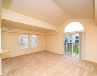 1BE-LR1plan at Limestone Creek Apartment Homes, Madison, 35756