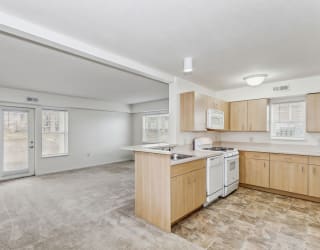 1BE-LR1plan at Tall Oaks Apartment Homes, Kalamazoo, Michigan