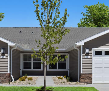 Kent Ohio Apartment Rentals  Redwood Kent Tallmadge Road Flash Gallery Exterior