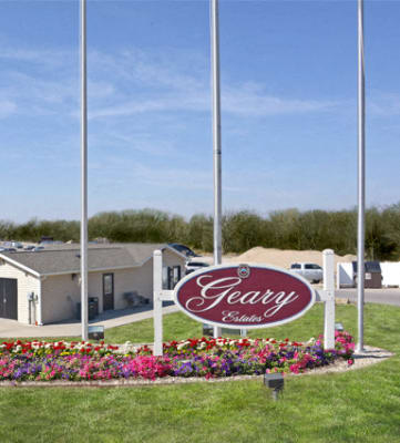 Welcome-Landscaping at Geary Estates Apartments, MRD Conventional, Grandview Plaza, KS