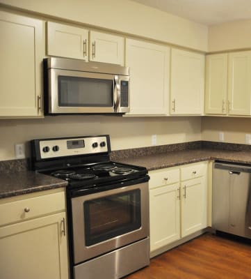 Stainless Steel Appliances at Stonefarm Apartments, New Hampshire, 03766