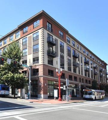Fifth Avenue Court Apartments in Portland OR