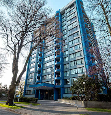 Blue Crest Apartments