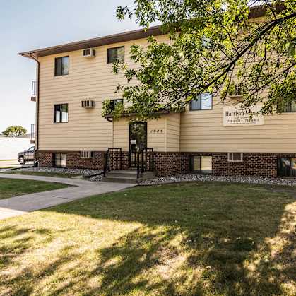 Grand Forks, ND Harrison and Richfield |the building in which the apartment is located