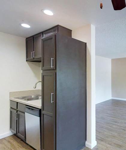 20830 Vintage Apartments dining area