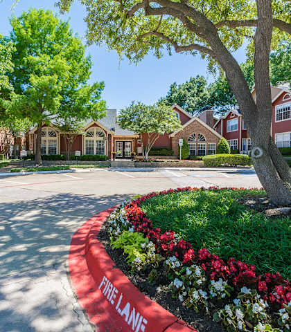 Large Courtyard at Bravo Apartment Living, Texas