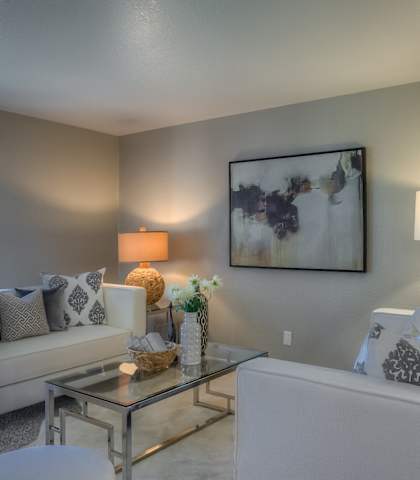 Living Room at Fieldstone Apartments, Fairview, 97024