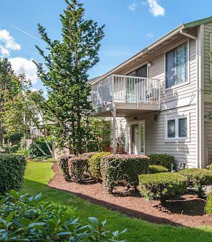 Courtyard Garden at Summerfield, Tigard, 97224