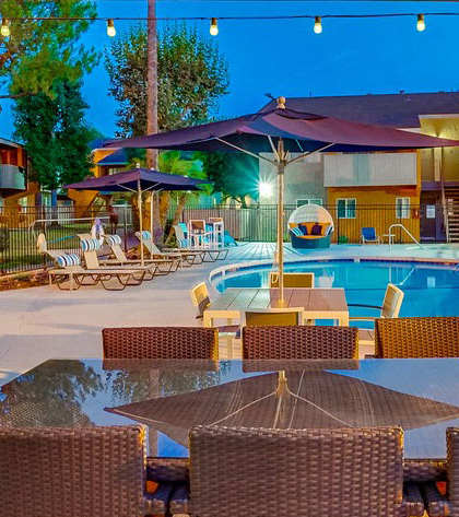 Mini Swimming Pool And Relaxing Area at Pacific Trails Luxury Apartment Homes, Covina, 91722
