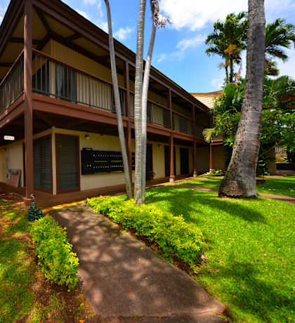 Coconut Inn exterior building