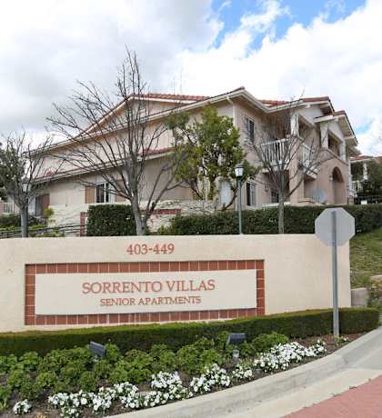 Sorrento Villas signage