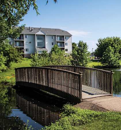 Breathtaking Pond-View at Valley Pond, Apple Valley, MN, 55124