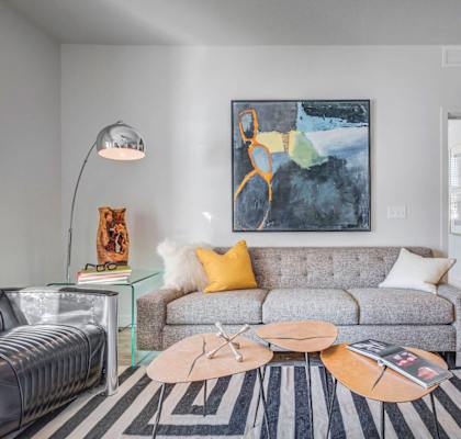 Model Unit Living Room