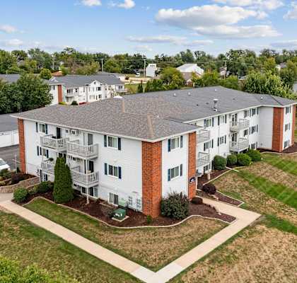 Exterior Of Grand Ridge Apartments 