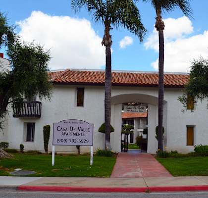 Casa de Valle Apartment Homes