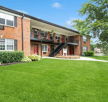 leasing office at The Hinsdale, Hinsdale, Illinois