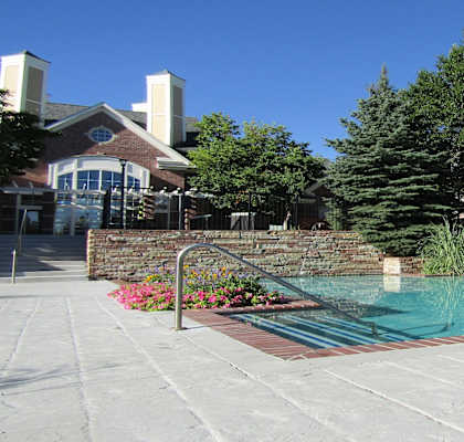 resident pool and lounge