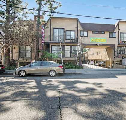 Leasing Center External View at Superior Place, California