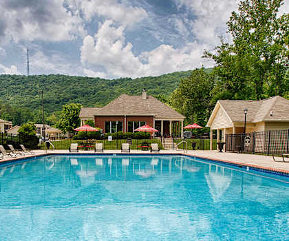 Pool Hampton Falls Apartments, Huntsville Alabama