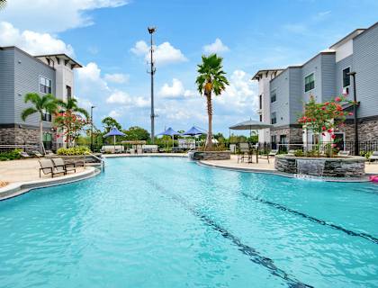Vintage Winter Park pool