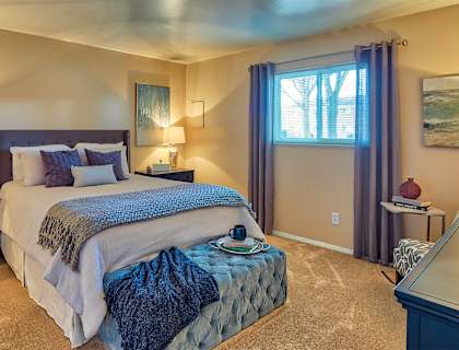 Model_Bed_2_Mariners_Green_