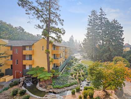 Community View at Americana Apartments, Mountain View