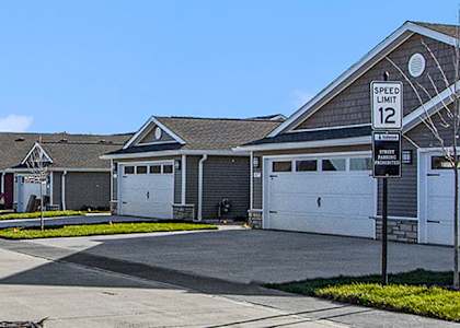 Bennington Nebraska Apartment Rentals Redwood Living Redwood Bennington Flash Gallery Exterior