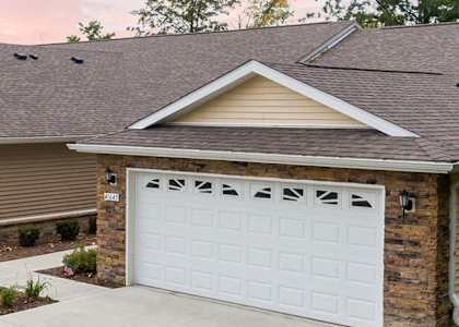 Noblesville Indiana Apartment Rentals Redwood Living Redwood Noblesville Webster Drive Banner