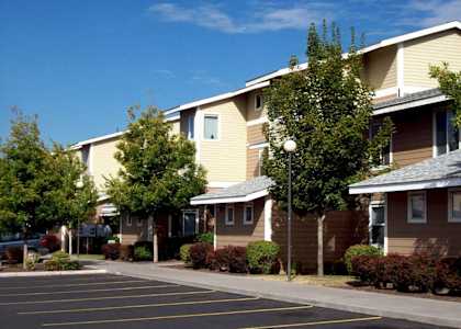 Building Exterior at CRESTVIEW COMMONS LP, Klamath Falls, OR