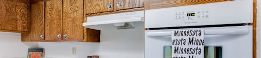 Fully Furnished Kitchen at Wayzata Woods Apartments, Wayzata, MN, 55391