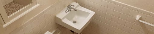 Bathroom  at Aldrich Avenue Apartments, Minneapolis