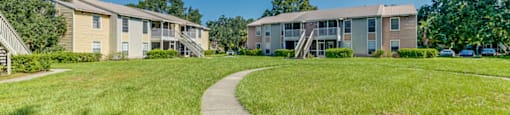 the preserve at ballantyne commons apartments walking path to apartment buildings