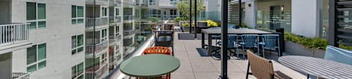 Sundeck Lounge at G12 Apartments in Los Angeles, CA 90015