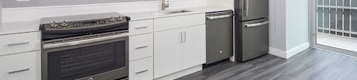 stainless steel appliances | The Montrose Apartments in Chicago, IL