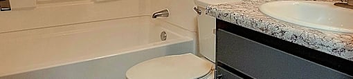 2x2 Main Bathroom at Villa La Paz Apartments, California, 90706