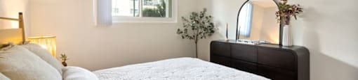 Bedroom with Plush Carpeting at The Reserve at Warner Center Apartments, Woodland Hills