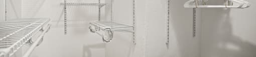 Walk-In Closet Kling Trio Apartments Valley Village