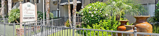 Canoga Park apartments for rent entrance