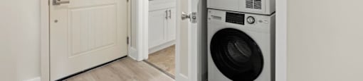 Washer and Dryer at Parkway Plaza Apartments, California, 90230