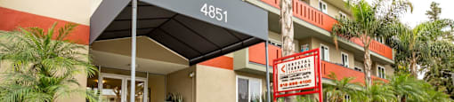 Krystal Terrace Apartments in Sherman Oaks building entrance