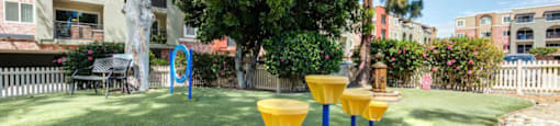 Pet-Friendly at The Reserve at Warner Center Apartments, Woodland Hills, California