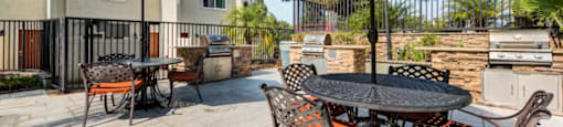 Grill And Patio at Parkway Plaza Apartments, Culver City, CA