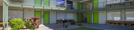 Community courtyard at The Continental Apartments in Phoenix AZ Nov 2020